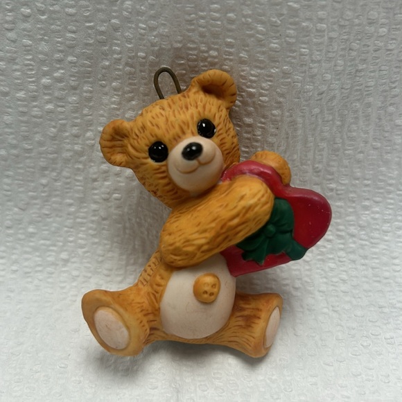 1988 Hallmark Keepsake Ornament Cinnamon Bear.(6th in the Porcelain Bear Series) - Picture 4 of 8